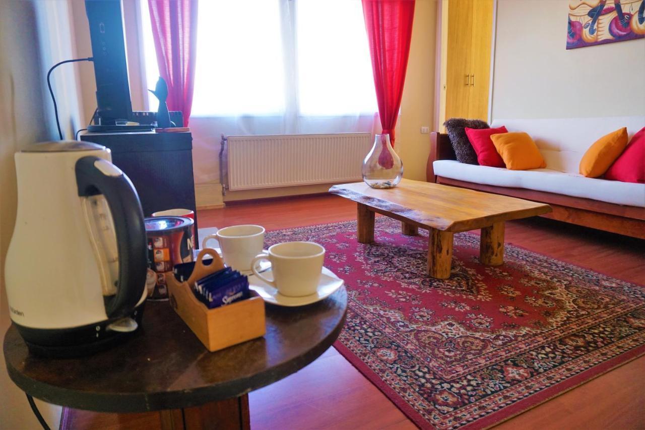 Hostal Casa Arrayan Coyhaique Exterior photo